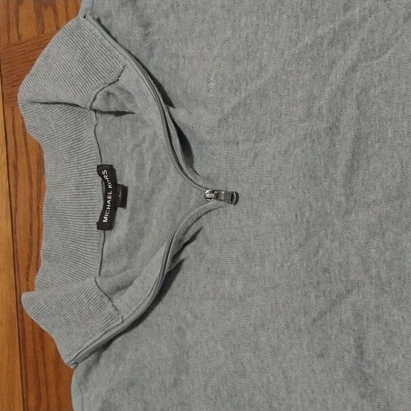 Sweater - Picture 2 of 4